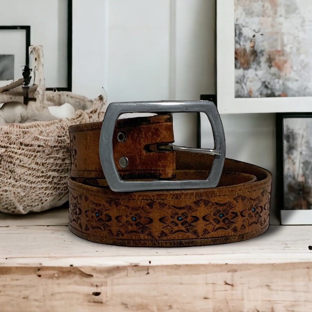 Vintage 70’s Tooled Leather Belt with Pewter Tone Buckle | Size 38